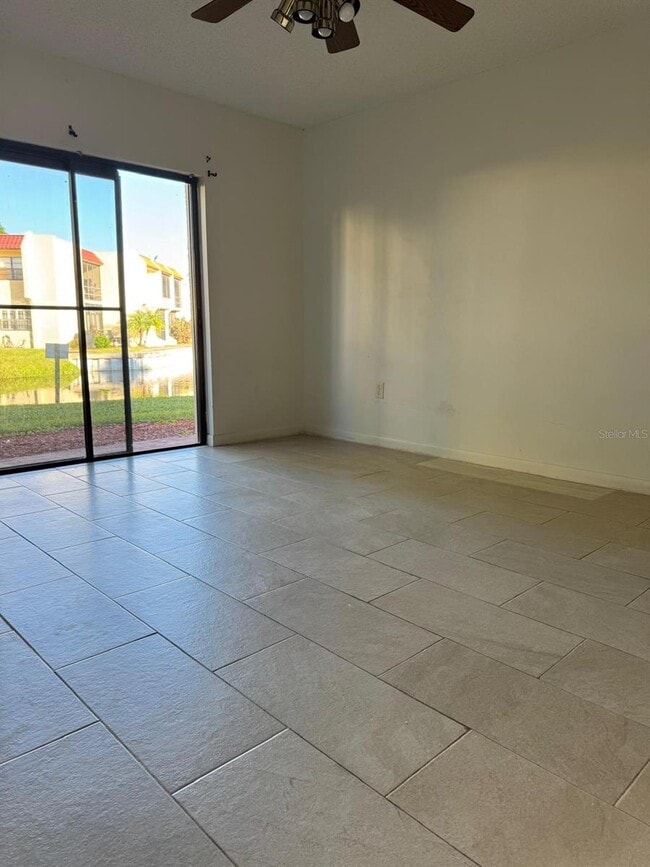 Building Photo - 2050 Oleander Blvd