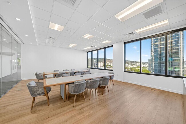 Building Photo - 1515 Liona St