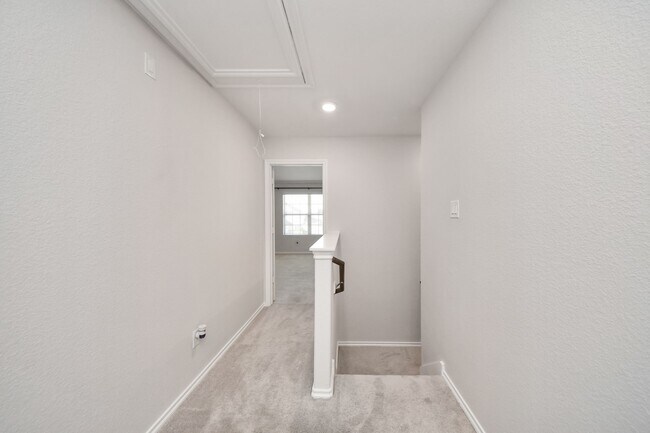 Building Photo - 26722 Lantana Cyn Dr
