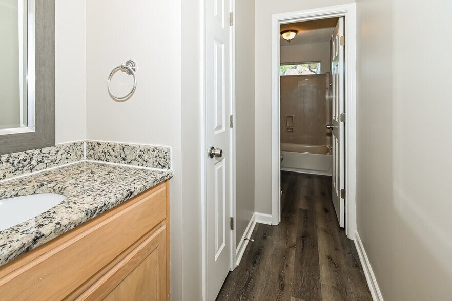Building Photo - 4924 Wemberley Dr