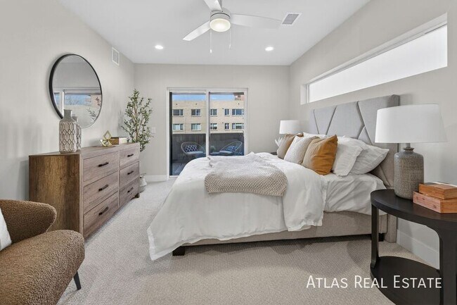 Building Photo - 830 Cherry St