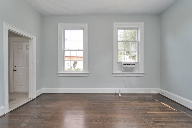 Building Photo - GORGEOUS COLONIAL HOME FOR RENT IN NEWPORT NEWS!!!