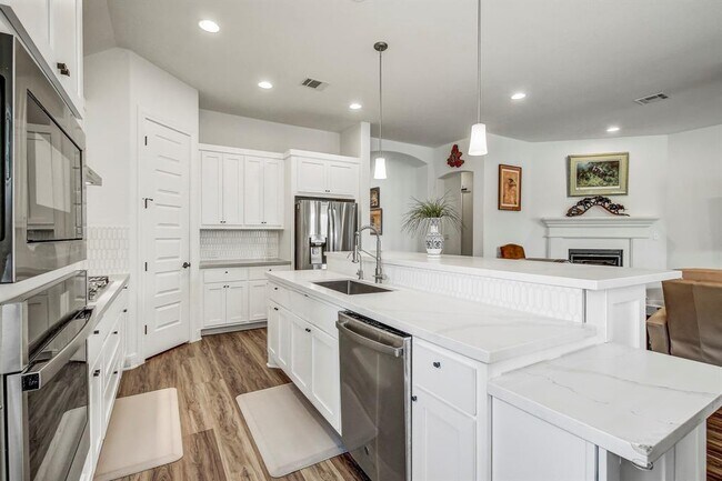 Building Photo - 1034 Jacksdaw Dr