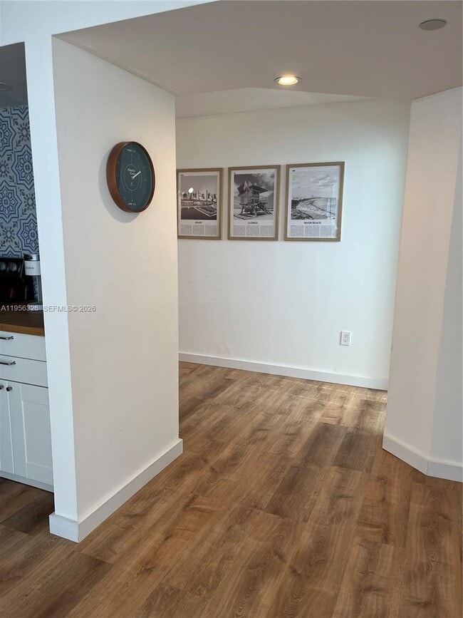 Building Photo - 6917 Collins Ave