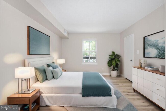 Building Photo - 11659 Stoneview Square