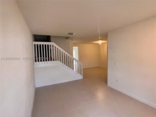 Building Photo - 3342 W 112th St