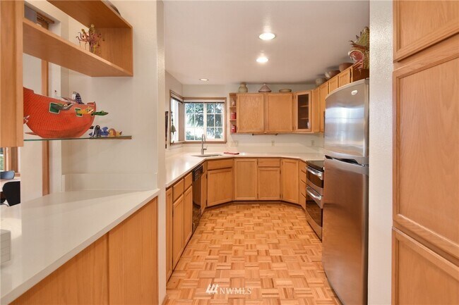 Kitchen - 909 N 35th St