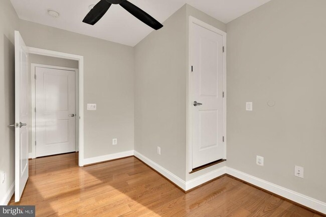 Building Photo - 2228 Kearny St NE