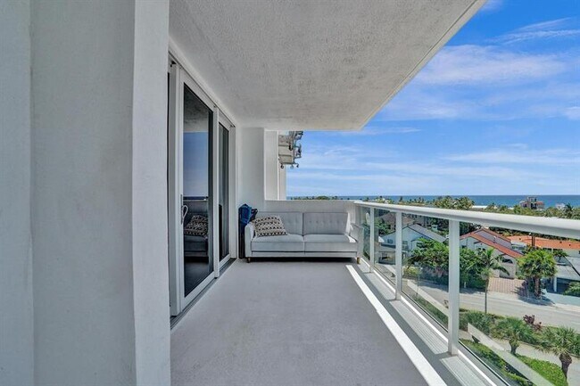 Building Photo - 2715 N Ocean Blvd