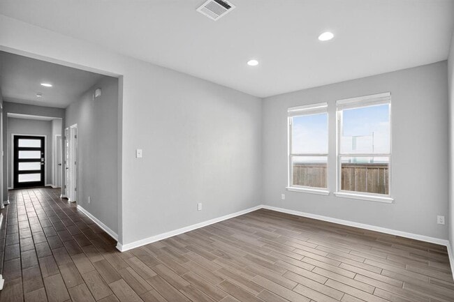 Building Photo - 183 Outlaw Dr