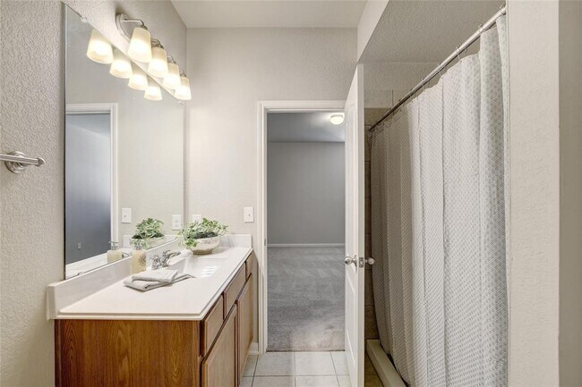 Building Photo - 524 Ferrule Dr