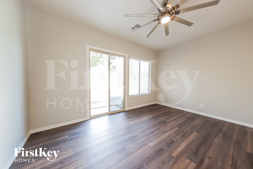 Building Photo - 26735 N 65th Dr