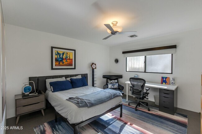 Building Photo - 3601 N 55th Pl