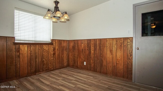Building Photo - 9304 Lait Dr