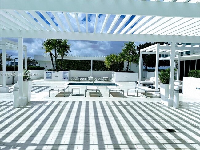 Building Photo - 4250 Biscayne Blvd