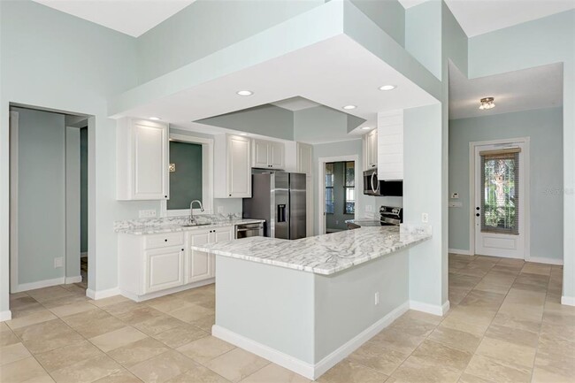 Building Photo - 13465 Bastiano St