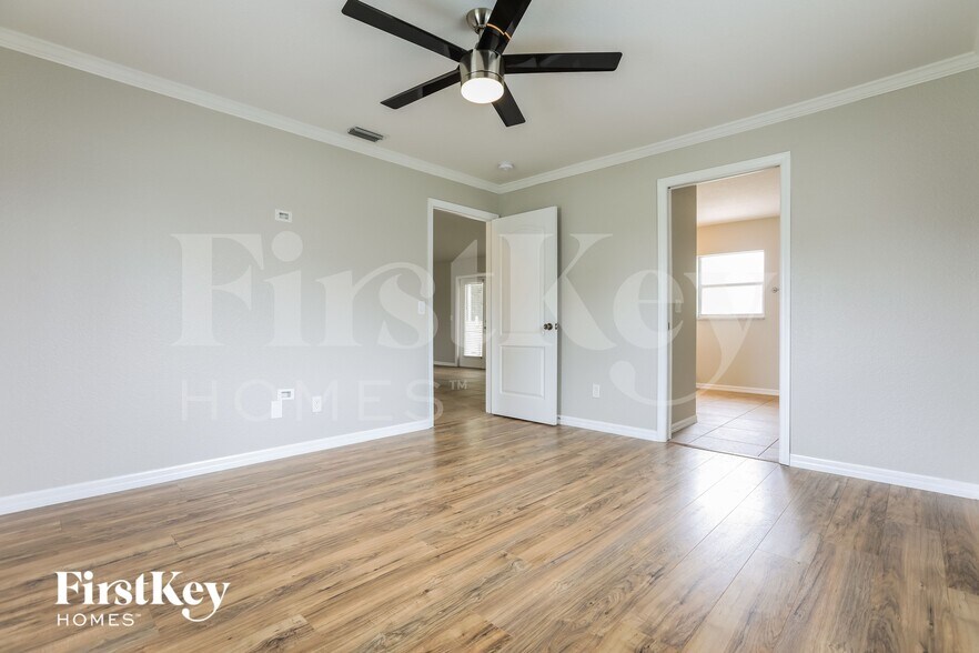 Building Photo - 1618 Purple Ln