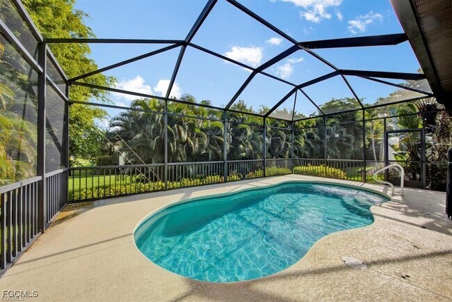 Primary Photo - 8766 Tropical Ct