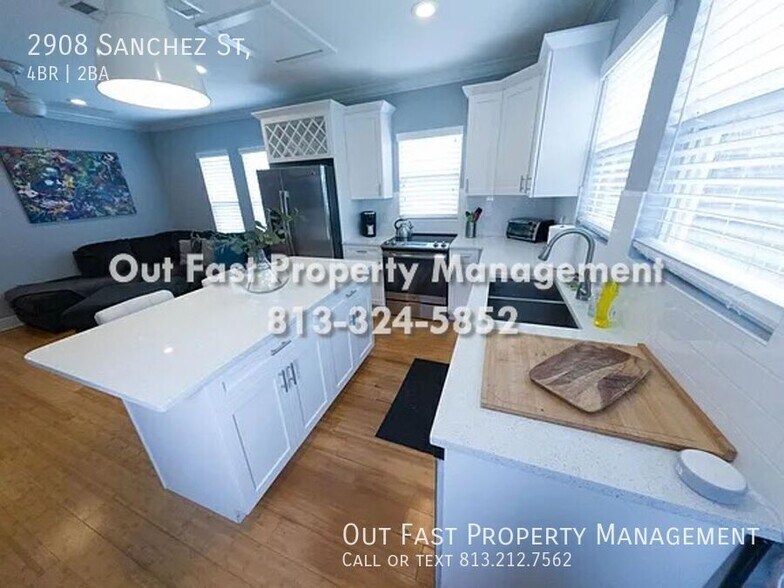 Building Photo - 2908 Sanchez St