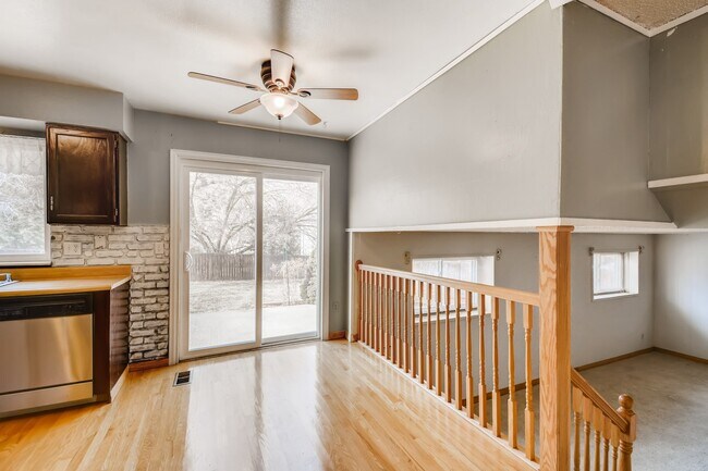 Building Photo - 121 Crawford Cir