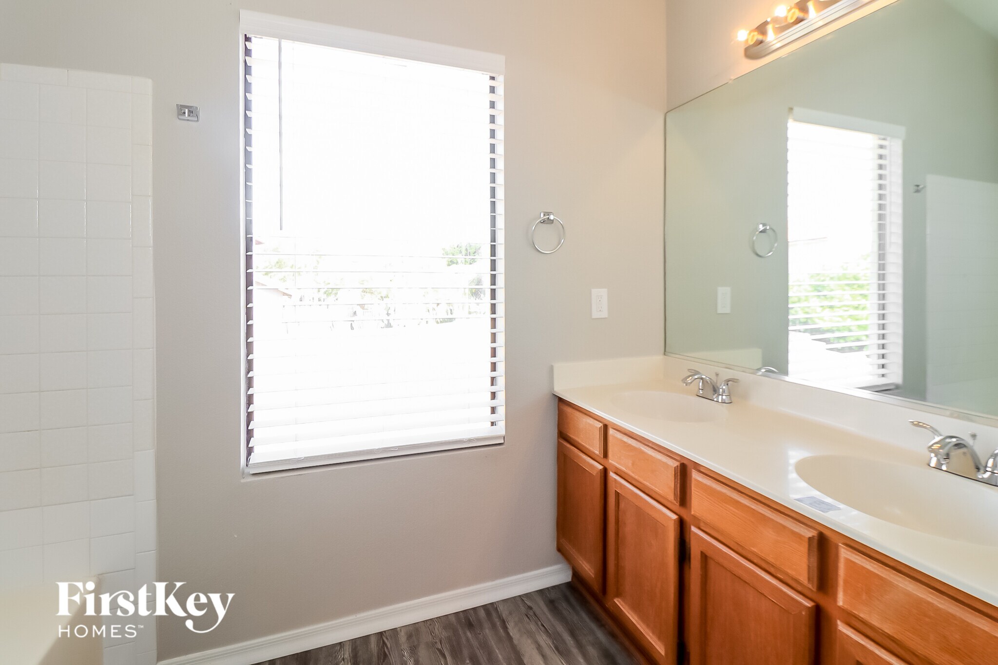 Building Photo - 3638 E Verdin Rd