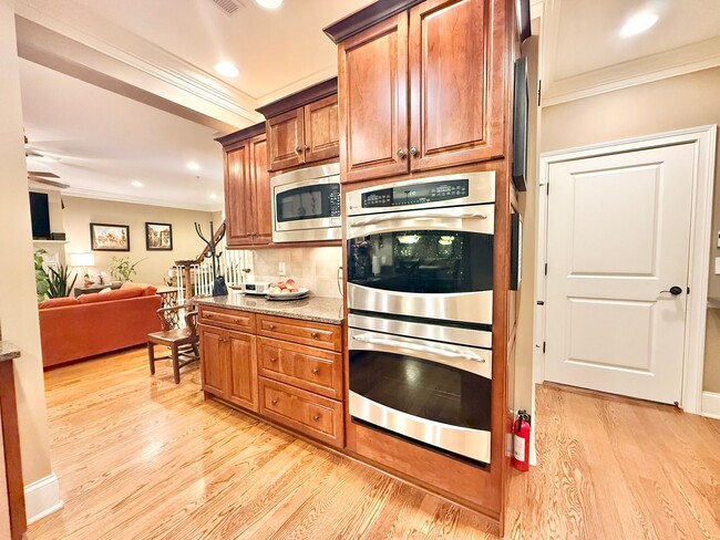Building Photo - 465 Chapel Grove Ln