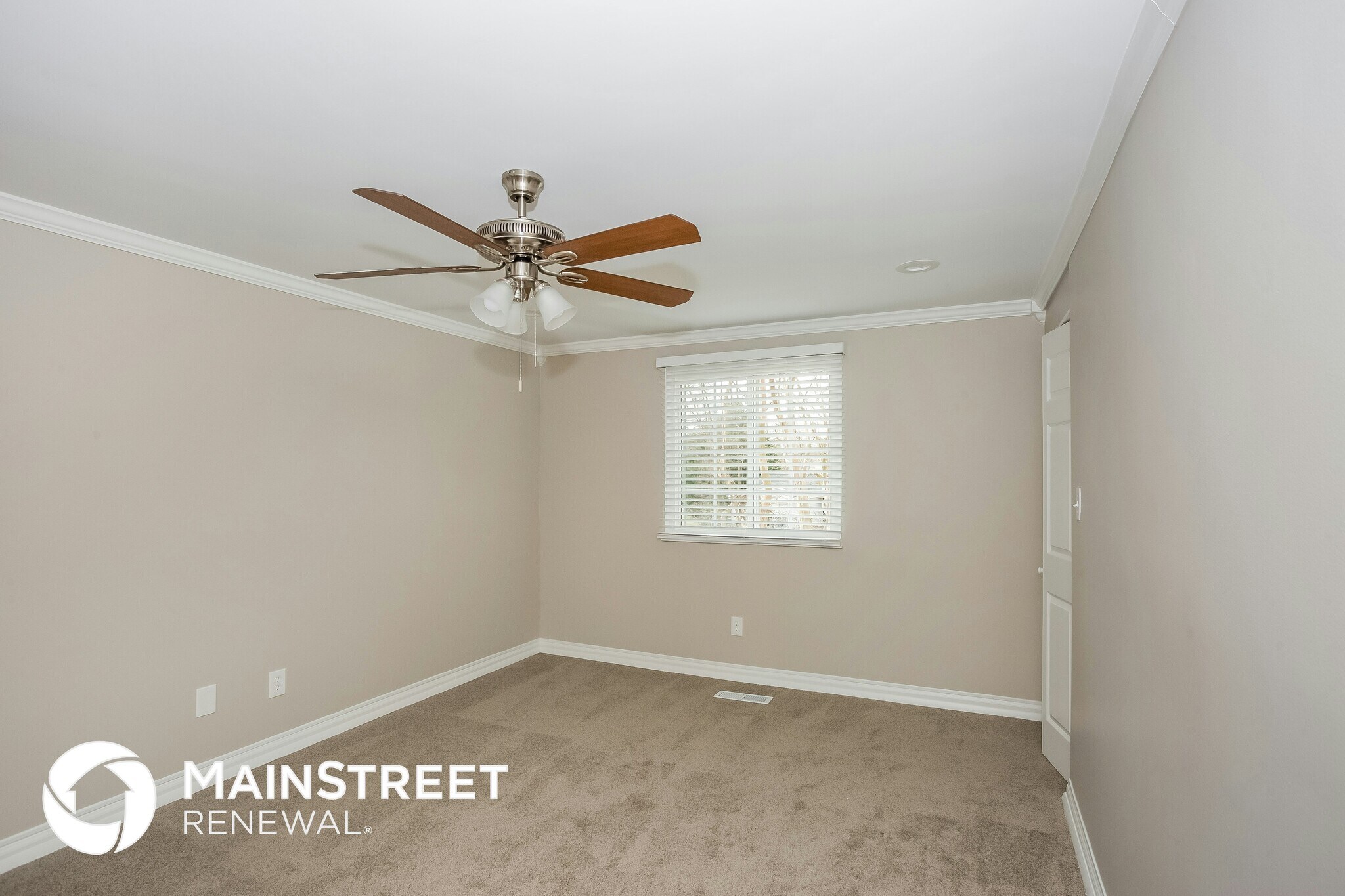 Building Photo - 7414 Shadowlake Dr