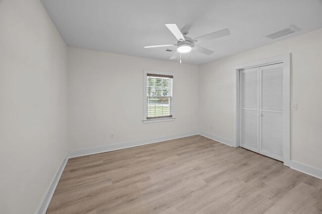 Building Photo - Impeccably Renovated Brick Ranch on James ...