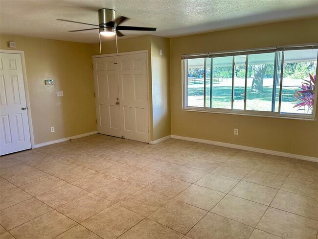 Building Photo - 1567 Brooks Ln