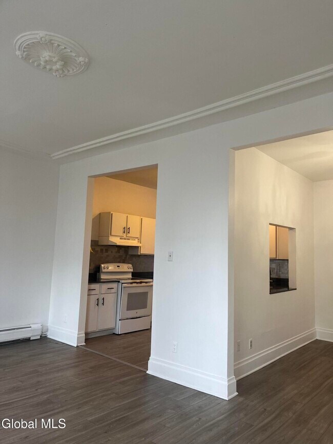 Building Photo - 9 St Joseph's Terrace