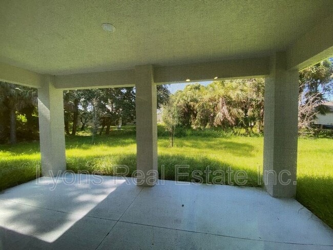 Building Photo - 2635 Starview Ave