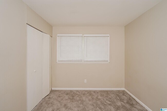 Building Photo - 432 13th Ct NW