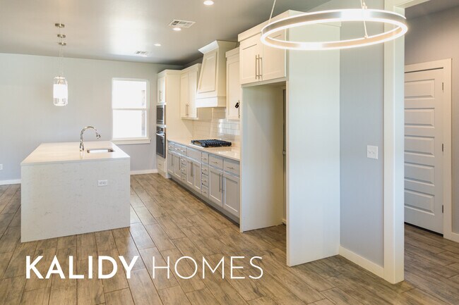 Building Photo - 1796 Salma Rd