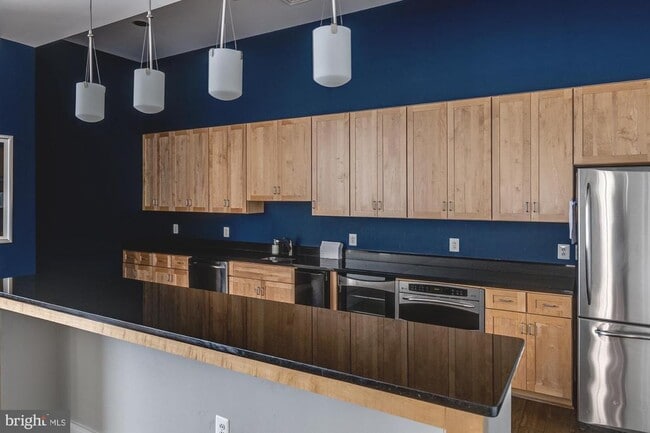 Building Photo - 414 Water St