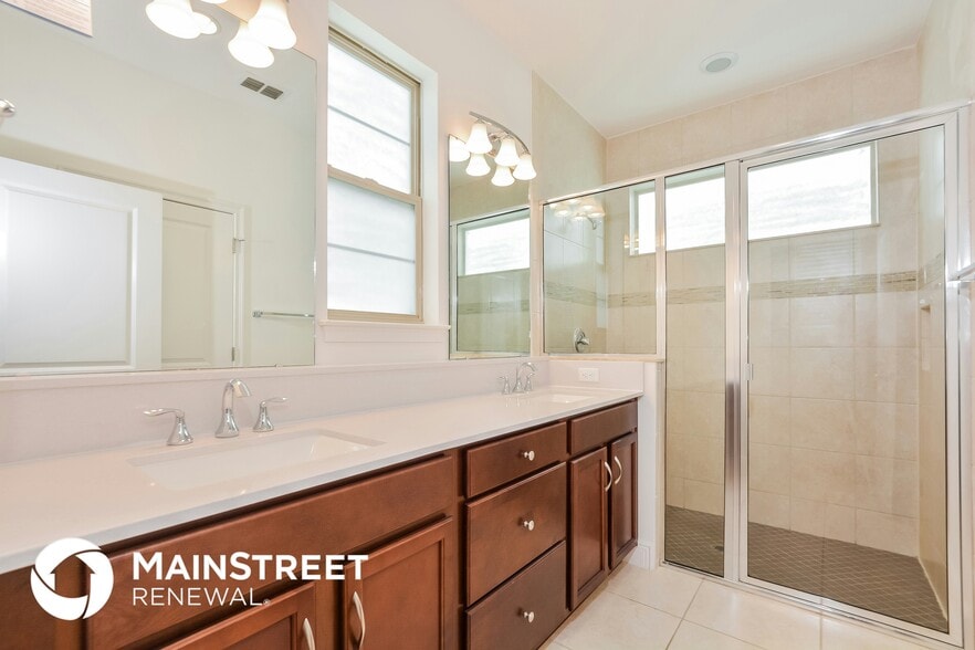 Building Photo - 3000 Crispin Cir