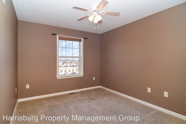 Building Photo - 3 br, 2.5 bath House - 164 Old Schoolhouse...