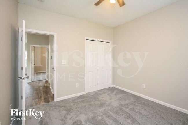 Building Photo - 15546 Outside Trail