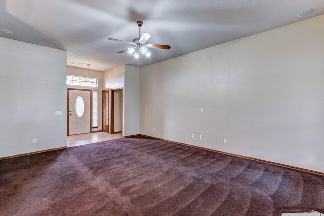 Building Photo - 500 Loyd Ln