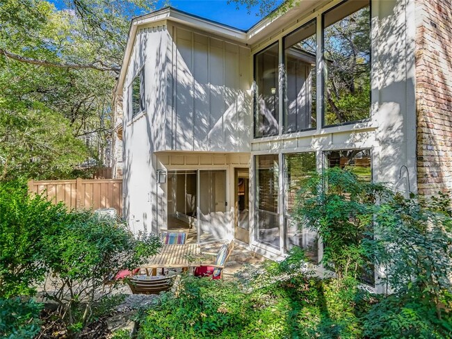 Building Photo - 8347 Summerwood Dr