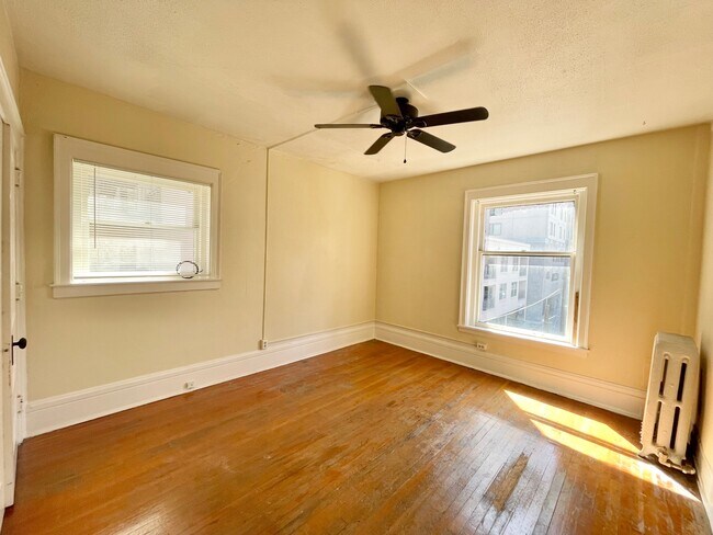 photo aug 29 2023, 11 31 25 am - Cross Apartments