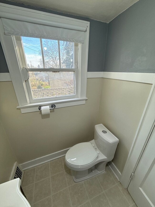 Building Photo - 240 13th St NE