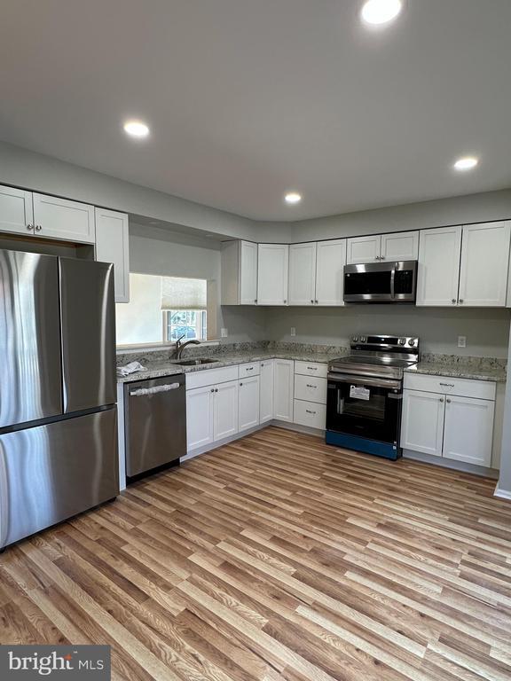 Building Photo - 4031 Forest Valley Rd