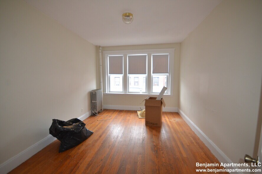 Building Photo - 119 Sutherland Rd