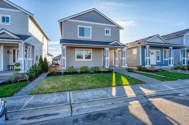 Building Photo - 3 Bedroom home in Yelm with Garage