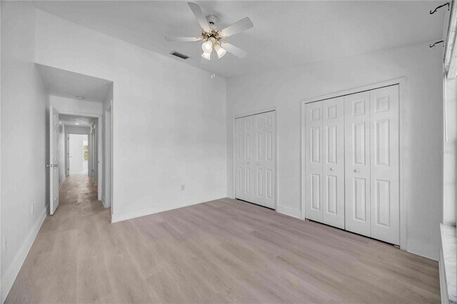 Building Photo - 727 Kensington Lake Cir