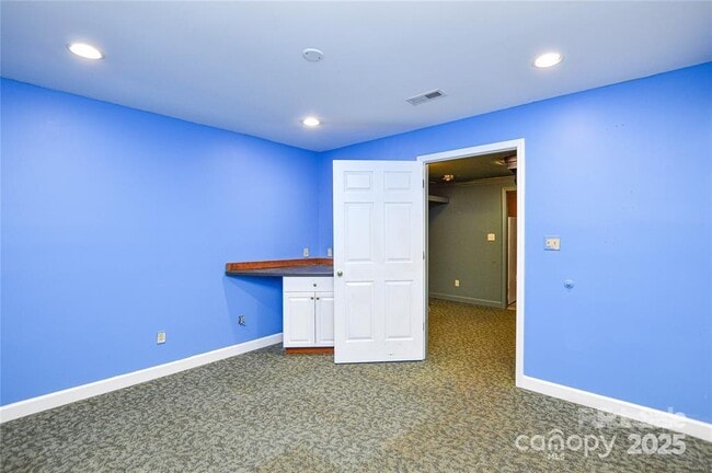 Building Photo - 5839 Painted Fern Ct