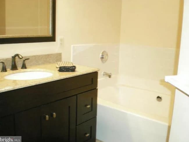 Building Photo - 8903 Mallard Ct