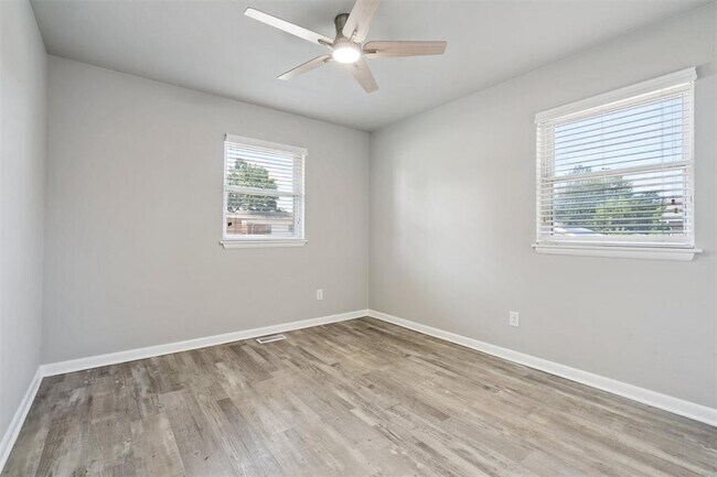 Building Photo - 4309 NW 56th Terrace