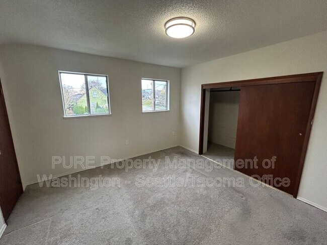 Building Photo - 3832 S Cushman Ave