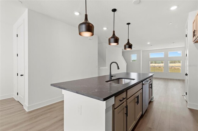 Building Photo - 15363 Hamlin Pk Dr